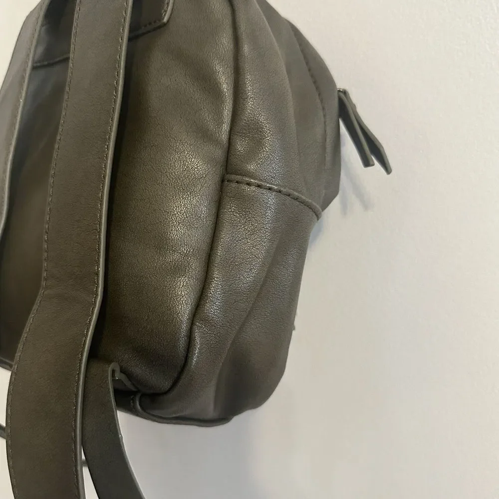 Universal Threads Small Army Green Backpack Faux‎ Leather